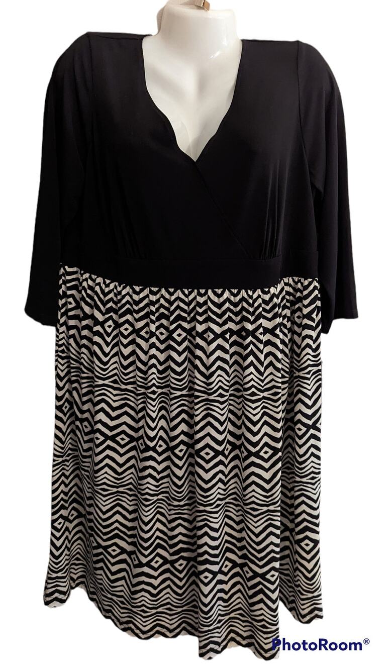 NWT London Times Woman Black White Chevron Casual V Neck 3/4 Sleeve Dress 14W